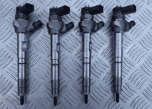 WTRYSKIWACZ VW AUDI 2.0 TDI 04L130277AC RADOM 1