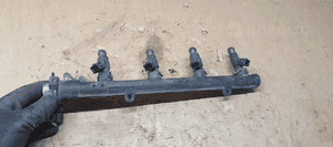 Listwa wtryskowa wtryski VW Golf III 3 1.4 030133319G 4