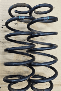 Citroen C1 Peugeot 107 Toyota Aygo sprężyna zawieszenia tył tylna