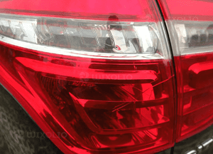 Citroen C4 I Picasso lampa tyl prawa  lewa w błotnik 5