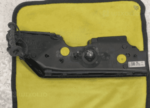 Volvo C40 lampa lewy tył lewa tylna 4
