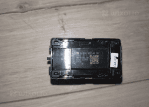 Pszycisk regulacji fotela Mercedes A2069054800 2