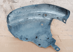 Nadkole prawy przód przednie prawe Renault Clio III 8200334165 638458031R 1