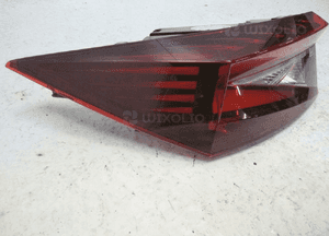 Skoda enyaq iv 4 lampa lewy tył lewa tylna led 3