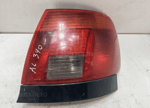 Lampa prawa tylna audi A4 B5 sedan 1