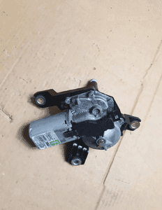 SILNICZEK WYCIERACZKI KLAPY OPEL CORSA D 53027312 5