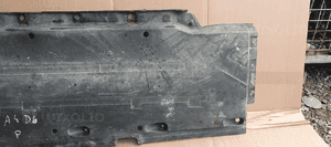 Osłona płyta podwozia prawa Audi A4 B6 8E0825208D 3