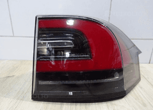 TESLA MODEL X lampa prawa tył  1034335-00-B 2