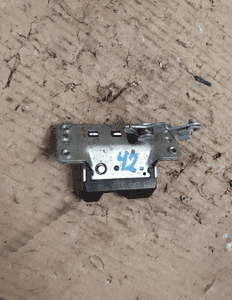 Zamek klapy tył opel meriva a nr 90563999 2