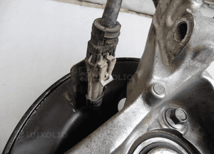Zwrotnica piasta lewy przód opel antara captiva lift 4