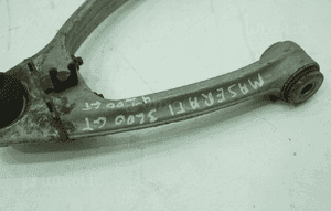 WAHACZ PRZOD PRAWY GORNY MASERATI 3200GT 98 3