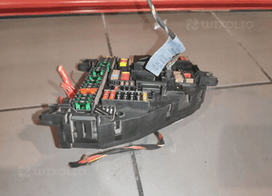 BMW 5 F10 F11 3.0D N57 MODUŁ SKRZYNKA BEZPIECZNIKÓW WTYCZKI 9210857 3