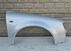 AUDI A4 B6 8E0 MAŁYSZ 00-04 BŁOTNIK PRZEDNI PRAWY 1