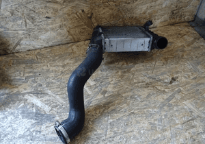 Intercooler audi A4 B7 2.0 8E0145805AA lewy 2