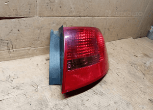 Lampa prawy tył tylna prawa Audi A6 C6 Kombi 4