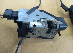 Citroen C3 Picasso zamek drzwi tył tylnych prawy 4