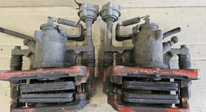 Opel Astra J 4 IV zacisk hamulcowy tył tylny prawy lewy 2