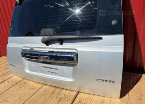 Jeep commander klapa tylna bardzo ładna w kolor 3