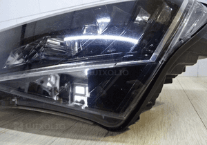 Skoda superb 3V 3V1941015B bi xenon skrętny lewy 3