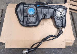 BMW F30 F31 BAK ZBIORNIK POMPKA PALIWA 7326874 5