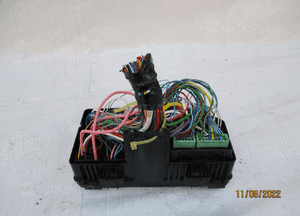 SKRZYNKA BEZPIECZNIKÓW HONDA CR IV T1T E010 E0 3