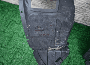 Nadkole prawe bmw X1 E84 2990092 2
