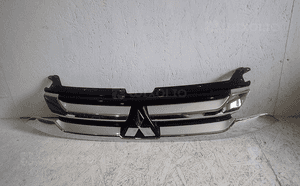 Atrapa gril mitsubishi outlander iii lift 2015- 1