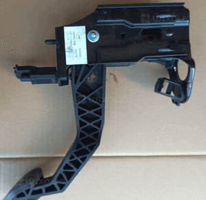 Audi A2 pedal sprzęgła 8Z1721059 1