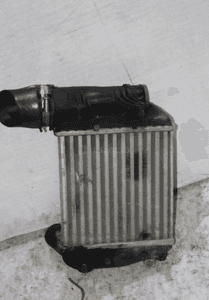 Chłodnica powietrza intercooler prawy AUDI A6 C6 3.0 TDI  4F0145806AA 2