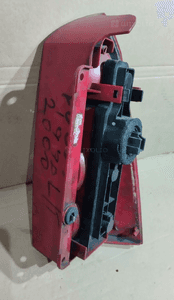 Lampa lewa tył tylna ford focus MK1 kombi uk 2