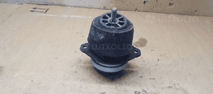 Łapa poduszka silnika lewa VW Touareg 3.0 TDI 7L8199131A 2