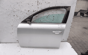 Drzwi lewy przód audi A4 B8 LX7W