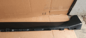 Listwa progowa lewa Jaguar XF X250 PEL 8X23-F10609-A 7