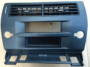 Citroen C4  panel srodkowy nawiewu 2