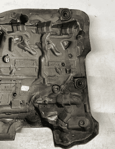 Pokrywa osłona silnika vw passat B6 cc 2.0 tdi cr 5