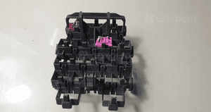 Audi A4 B6 ramka wtyczek 8D0937083 1