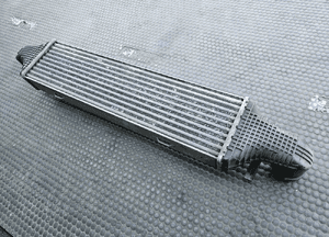 Intercooler A2045000200 Chłodnica Powietrza Turbiny 2.2 CDI Mercedes C Klasa W204 5