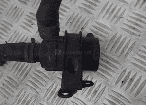 VOLVO V40 II 1.6 D2 POMPA OBIEGOWA 30950000 2