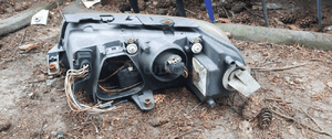 Przod przednia lampa prawa volkswagen passat B5 3