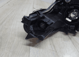 TOYOTA YARIS 4 IV LAMPA prawa przód soczewka 20-24r K0-6EU 9