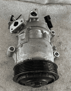 KOMPRESOR KLIMATYZACJI TOYOTA YARIS IV 447250-6220 1