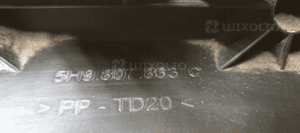 Ślizg zderzaka tył tylny środkowy VW Golf VIII 8 Kombi 5H9807863C 7