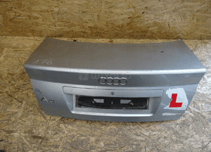 Audi A4 B6 sedan tylna klapa 6