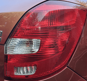 Skoda Fabia II 2 lampa tył tylna prawa lewa 1