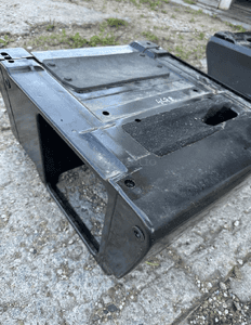 Mercedes 447 vito v klasa metris Eqv podstawa fotela skrzynka  obudowa  plastik mocowanie skrzynka 5