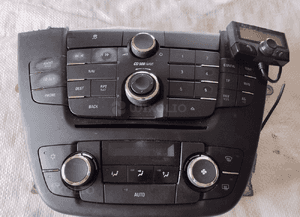 Panel nawiewu klimatyzacji radia opel insignia a 13273255 13273095 1