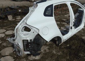 Volvo V40 D3 2014R 1,6D błotnik prawy tył tylny 707-46