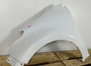 Blotnik przod przedni lewy toyota yaris iv 4 2020- bardzo ladny oryginalny 2