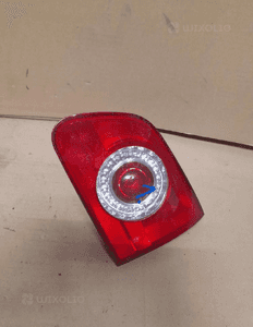 Vw passat B6 kombi lampa na klapę prawa 5