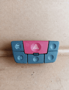 Przełącznik włącznik świateł awaryjnych Fiat  Panda II 735357113 1